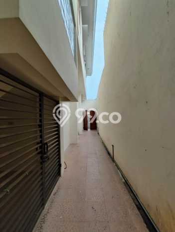 Jarang Ada! Rumah Kontrakan 8 Kamar Nyaman Siap Huni Halmahera Jarang Ada! Rumah Kontrakan 8 Kamar Nyaman Siap Huni Halmahera