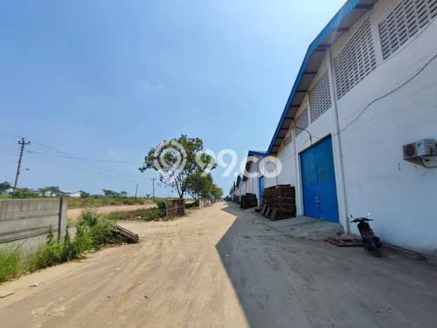 Disewakan Gudang di Kawasan Ramai Terboyo Luas 1800m2 Disewakan Gudang di Kawasan Ramai Terboyo Luas 1800m2