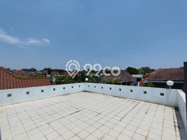 Hunian Mewah LB 250m2 Siap Pakai Desain Elegan di Srondol, Semarang Hunian Mewah LB 250m2 Siap Pakai Desain Elegan di Srondol, Semarang