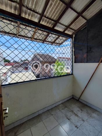 Disewakan! Rumah 4 Kamar Tidur &
3 Kamar Mandi di Gabahan, Semarang Disewakan! Rumah 4 Kamar Tidur &
3 Kamar Mandi di Gabahan, Semarang