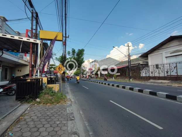 Unit Ruko Paling Strategis di Tembalang Semarang dengan LB 216m2 Unit Ruko Paling Strategis di Tembalang Semarang dengan LB 216m2