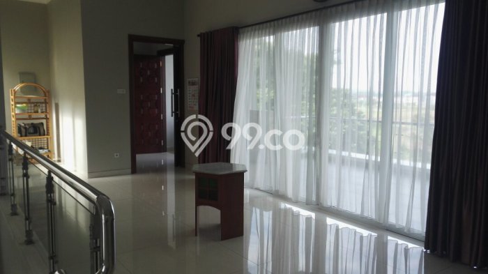 Dijual Rumah Mewah Megah Dengan View Cantik di Graha Padma, Semarang Dijual Rumah Mewah Megah Dengan View Cantik di Graha Padma, Semarang