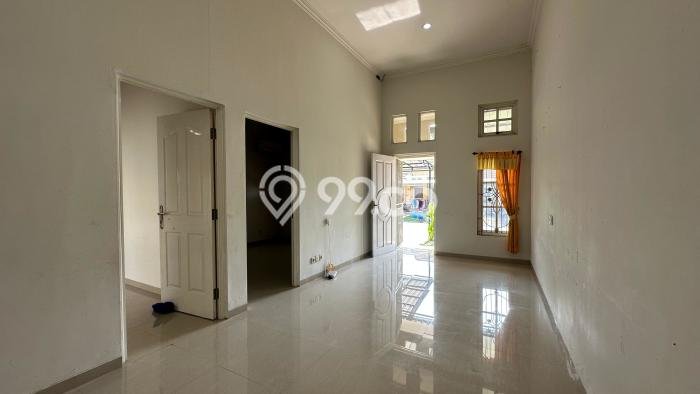 Rumah Terawat kawasan Semarang Barat, Semarang, Luas 102m2m² Bangunan 64m2m² DIJUAL CEPAT! Rumah Terawat kawasan Semarang Barat, Semarang, Luas 102m2m² Bangunan 64m2m² DIJUAL CEPAT!