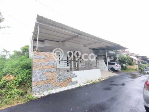 Lokasi strategis! Rumah siap pakai dikontrakkan di Banyumanik LB 120m2 Lokasi strategis! Rumah siap pakai dikontrakkan di Banyumanik LB 120m2