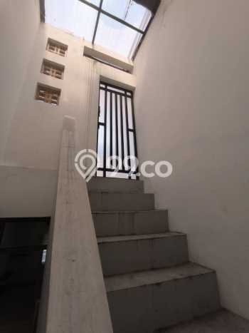Rumah Nyaman di Semarang Barat, 2 KT, Area Strategis, LT 135m² Bangunan 90m² Rumah Nyaman di Semarang Barat, 2 KT, Area Strategis, LT 135m² Bangunan 90m²