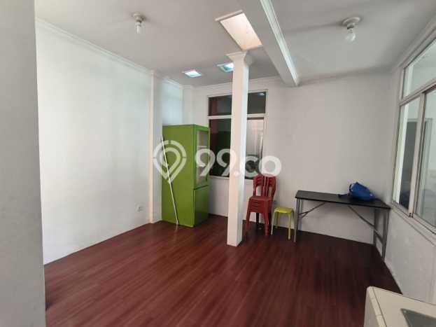 Rumah Nyaman di Semarang Barat, 2 KT, Area Strategis, LT 135m² Bangunan 90m² Rumah Nyaman di Semarang Barat, 2 KT, Area Strategis, LT 135m² Bangunan 90m²