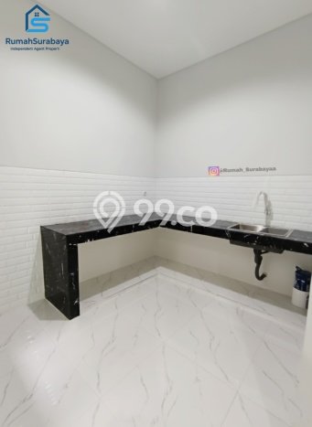 Rumah Modern area Gayungan, Surabaya, Luas 126m2m² LB 192m2m² Rumah Modern area Gayungan, Surabaya, Luas 126m2m² LB 192m2m²
