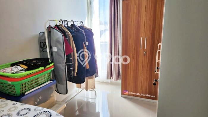 KESEMPATAN EMAS! Rumah di Rungkut, Surabaya, LT 50m2m² Bangunan 80m2m² KESEMPATAN EMAS! Rumah di Rungkut, Surabaya, LT 50m2m² Bangunan 80m2m²