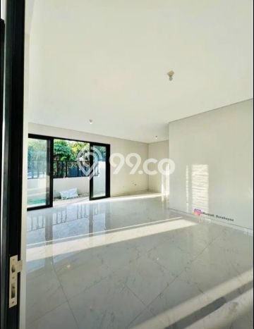 Rumah Mewah Siap Huni LT 185m2 di Gayungan, Surabaya Rumah Mewah Siap Huni LT 185m2 di Gayungan, Surabaya