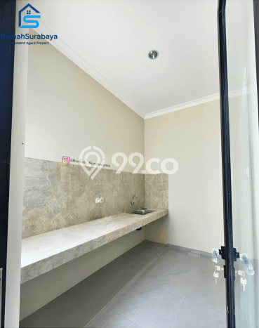 Rumah Elit Modern Siap Huni di Manyar Surabaya Rumah Elit Modern Siap Huni di Manyar Surabaya