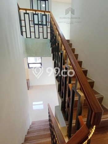 Rumah Strategis Menganti, Gresik, Luas 62m2m² LB 110m2m² Rumah Strategis Menganti, Gresik, Luas 62m2m² LB 110m2m²