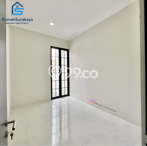 Hunian Cantik Modern Lb 150m2 di Rungkut, Surabaya Hunian Cantik Modern Lb 150m2 di Rungkut, Surabaya