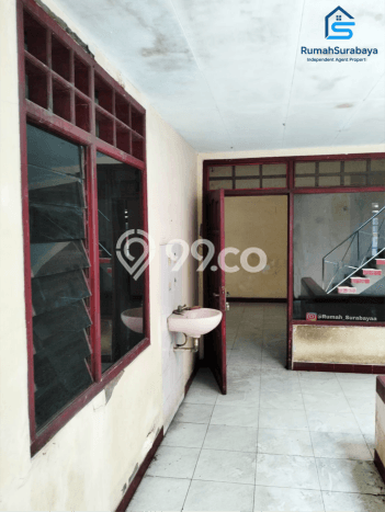 LOKASI PREMIUM! Rumah Strategis area Sidoarjo, LT 252m2m² Bangunan 300m2m² LOKASI PREMIUM! Rumah Strategis area Sidoarjo, LT 252m2m² Bangunan 300m2m²