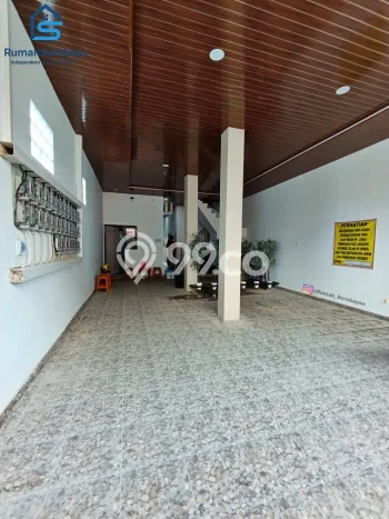 Rumah Kost untuk Dijual di Keputih Punya 30 Kamar Rumah Kost untuk Dijual di Keputih Punya 30 Kamar