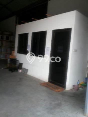 Gudang Lokasi Strategis di Sidoarjo, Luas 648m2m², Disewakan, Kawasan Niaga Gudang Lokasi Strategis di Sidoarjo, Luas 648m2m², Disewakan, Kawasan Niaga