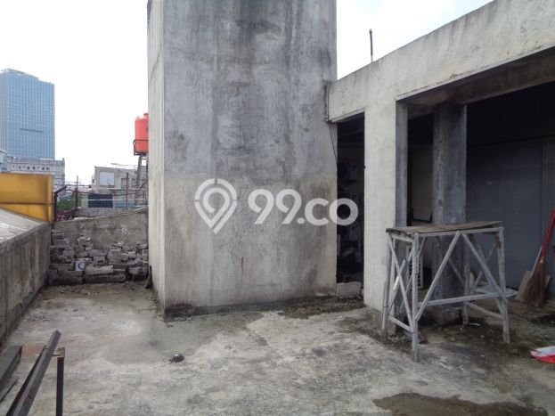 FOR SALE! Ruko di Kebayoran Baru Jakarta Selatan, LT 324m2, LB 1200m2 FOR SALE! Ruko di Kebayoran Baru Jakarta Selatan, LT 324m2, LB 1200m2