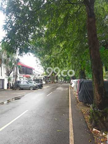 Siap Huni Hunian Elit 5 Kamar di Kebayoran Baru Dekat ke Mana Saja Siap Huni Hunian Elit 5 Kamar di Kebayoran Baru Dekat ke Mana Saja