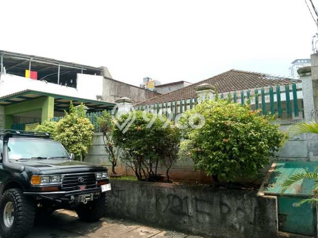 Rumah Eksklusif Siap Huni LT 443m2 di Kebon Jeruk, Jakarta Barat Rumah Eksklusif Siap Huni LT 443m2 di Kebon Jeruk, Jakarta Barat