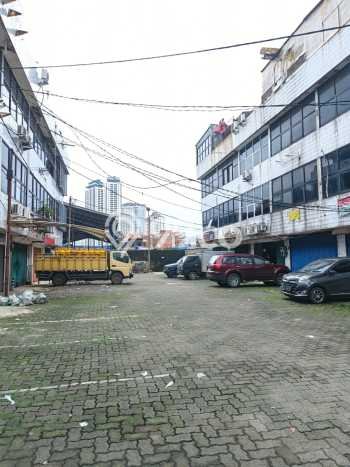 Unit Ruko Dijual di Kebayoran Lama Jakarta Selatan Luas Tanah 78m2, Luas Bangunan 140m2 Unit Ruko Dijual di Kebayoran Lama Jakarta Selatan Luas Tanah 78m2, Luas Bangunan 140m2
