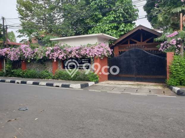 Hunian Mewah Siap Huni LT 1183m2 di Menteng, Jakarta Pusat Hunian Mewah Siap Huni LT 1183m2 di Menteng, Jakarta Pusat