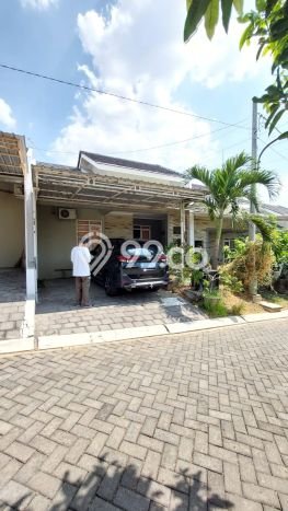 Hunian Berkelas LT 91m² / LB 47m² di Kawasan Asri Tembalang, Semarang Hunian Berkelas LT 91m² / LB 47m² di Kawasan Asri Tembalang, Semarang
