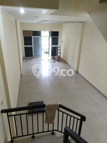 Ruko untuk Disewa di Pusat Jakarta Barat Luas Bangunan 144m2 Ruko untuk Disewa di Pusat Jakarta Barat Luas Bangunan 144m2