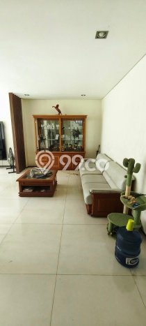 Rumah Mewah LB 500m2 Siap Huni Desain Elegan di Mekar Wangi, Bandung Rumah Mewah LB 500m2 Siap Huni Desain Elegan di Mekar Wangi, Bandung
