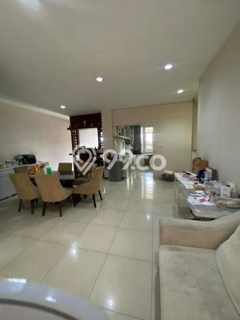 Rumah sewa siap pakai 4 Kamar Tidur di Burangrang, Bandung Rumah sewa siap pakai 4 Kamar Tidur di Burangrang, Bandung