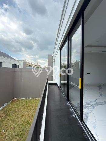 Hunian Elit LB 308m2 Siap Pakai Desain Elegan di Alam Sutera, Tangerang Hunian Elit LB 308m2 Siap Pakai Desain Elegan di Alam Sutera, Tangerang