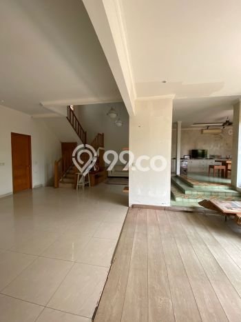 Rumah Mewah LB 400m2 Siap Pakai Desain Elegan di Alam Sutera, Tangerang Rumah Mewah LB 400m2 Siap Pakai Desain Elegan di Alam Sutera, Tangerang