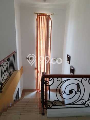 Dijual Rumah Hook Cantik Di Puspita Loka Lokasi Strategis .ad Dijual Rumah Hook Cantik Di Puspita Loka Lokasi Strategis .ad