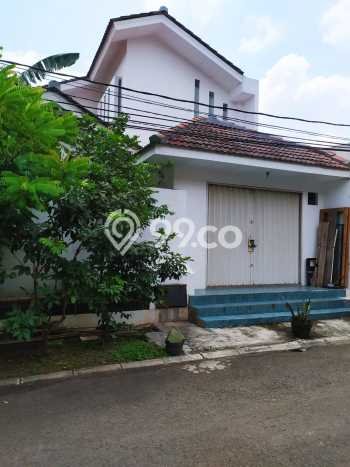 Rumah Modern 5 KT di BSD Nusaloka Tangerang Rumah Modern 5 KT di BSD Nusaloka Tangerang