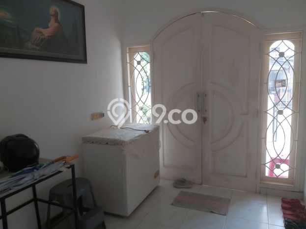 Rumah Modern 5 KT di BSD Nusaloka Tangerang Rumah Modern 5 KT di BSD Nusaloka Tangerang