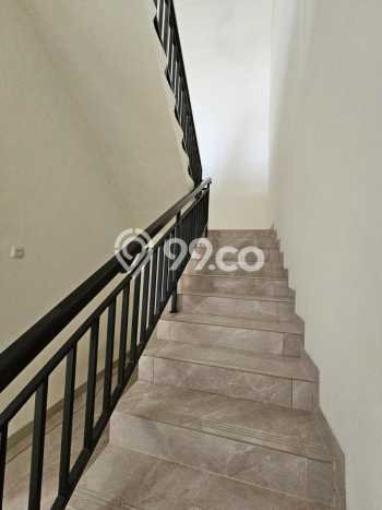 For Sale! Luxury House LT 168m2 Desain Elegan di BSD The Icon For Sale! Luxury House LT 168m2 Desain Elegan di BSD The Icon