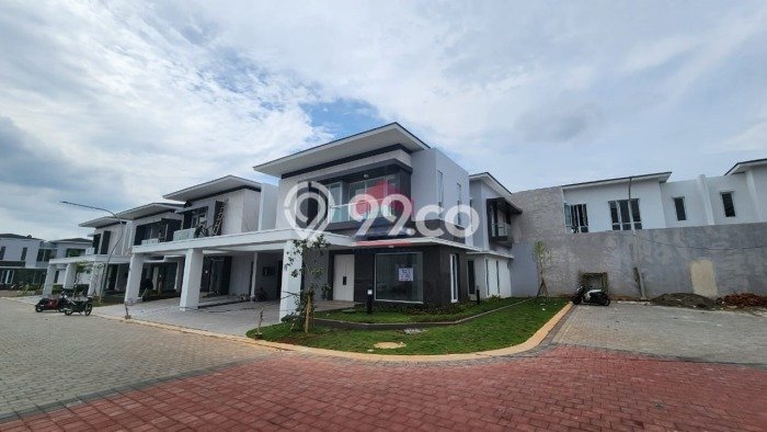 Ready to Use! Premium House LT 250m2 Desain Modern di Gading Serpong Ready to Use! Premium House LT 250m2 Desain Modern di Gading Serpong