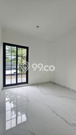 Rumah Luxury Modern Tanpa Renovasi di BSD Tangerang Rumah Luxury Modern Tanpa Renovasi di BSD Tangerang