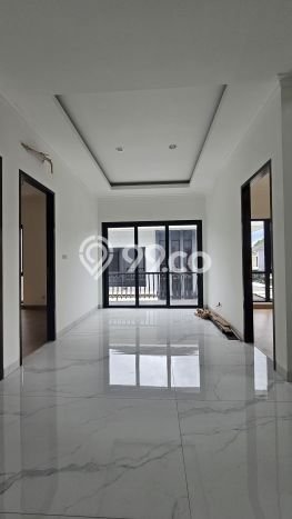 Rumah Luxury Modern Tanpa Renovasi di BSD Tangerang Rumah Luxury Modern Tanpa Renovasi di BSD Tangerang
