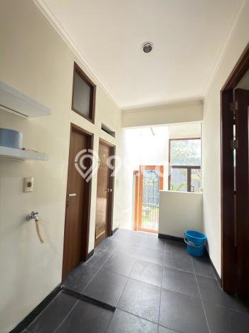 Rumah Bagus Siap Pakai Di BSD Luas 260m2 Lokasi Strategis Rumah Bagus Siap Pakai Di BSD Luas 260m2 Lokasi Strategis