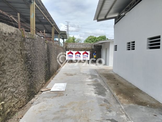 Jual Gudang di , Luas 800m2m², Area Berkembang, Jalan Utama Jual Gudang di , Luas 800m2m², Area Berkembang, Jalan Utama