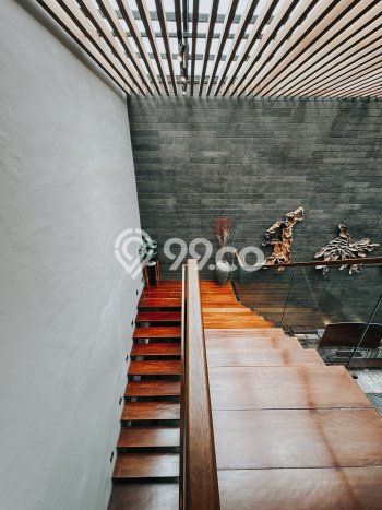 For Sale! Luxury House LT 200m2 Desain Modern di Alam Sutera For Sale! Luxury House LT 200m2 Desain Modern di Alam Sutera