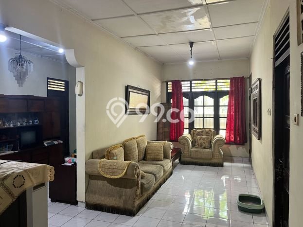 Dijual Rumah Premium dengan Fasilitas Sekitar Komplit di Kebon Jeruk, Jakarta Barat Dijual Rumah Premium dengan Fasilitas Sekitar Komplit di Kebon Jeruk, Jakarta Barat