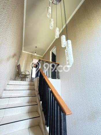 Hunian Eksklusif Dijual LT 180m2 di BSD, Tangerang Selatan Hunian Eksklusif Dijual LT 180m2 di BSD, Tangerang Selatan