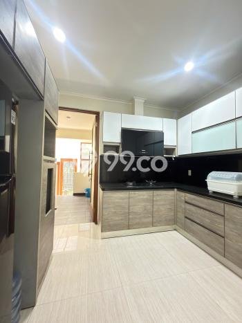 Rumah Bagus Siap Pakai Di BSD Luas 260m2 Lokasi Strategis Rumah Bagus Siap Pakai Di BSD Luas 260m2 Lokasi Strategis