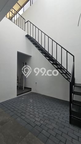 Rumah Luxury Modern Tanpa Renovasi di BSD Tangerang Rumah Luxury Modern Tanpa Renovasi di BSD Tangerang