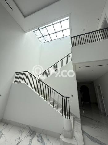 Hunian Elit LB 308m2 Siap Pakai Desain Elegan di Alam Sutera, Tangerang Hunian Elit LB 308m2 Siap Pakai Desain Elegan di Alam Sutera, Tangerang