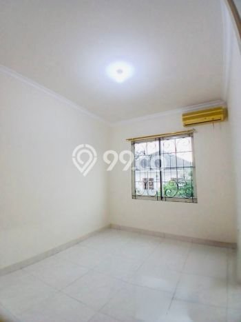 Disewakan Segera Rumah Kondisi Bagus di Area BSD, Tangerang Selatan Disewakan Segera Rumah Kondisi Bagus di Area BSD, Tangerang Selatan