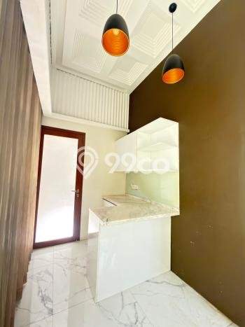 Rumah Bagus Siap Pakai Di BSD Luas 260m2 Lokasi Strategis Rumah Bagus Siap Pakai Di BSD Luas 260m2 Lokasi Strategis