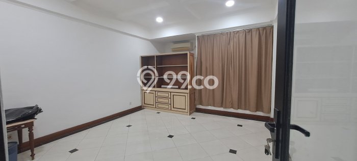 Rumah sewa siap huni 9 KT di Kemang, Jakarta Selatan Rumah sewa siap huni 9 KT di Kemang, Jakarta Selatan