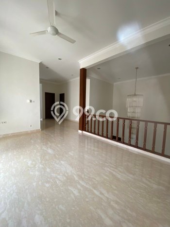 Rumah Elit Modern Tanpa Renovasi di Pejaten Jakarta Selatan Rumah Elit Modern Tanpa Renovasi di Pejaten Jakarta Selatan