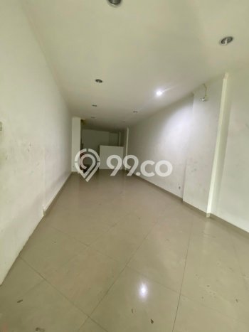Ruko Bagus LT 106m2 LB 240m2 Dijual di Kebayoran Baru Jakarta Selatan Ruko Bagus LT 106m2 LB 240m2 Dijual di Kebayoran Baru Jakarta Selatan